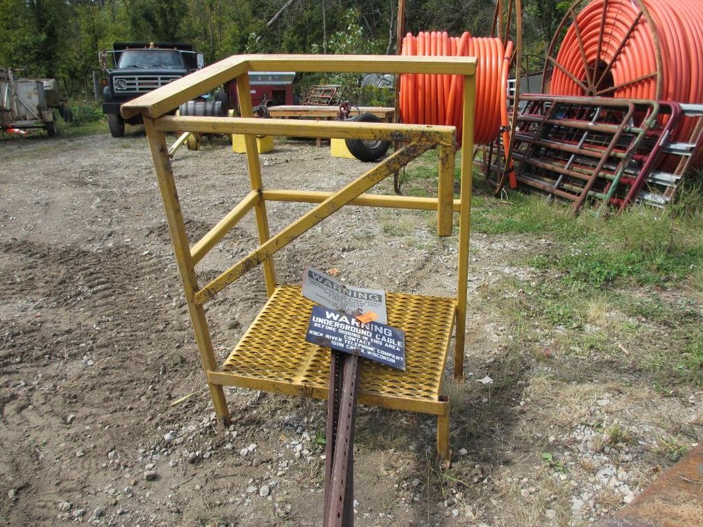 (2) Signs and Stand