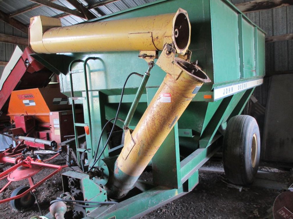 John Deere 1210A Grain Cart