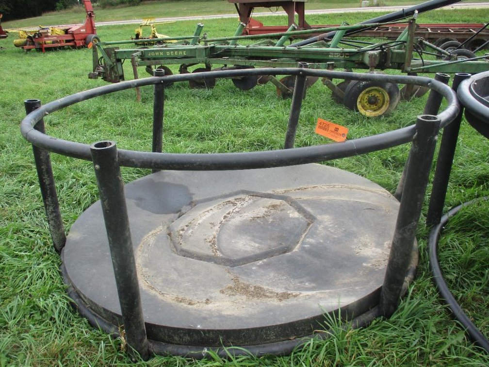 Century Poly Horse Feeder