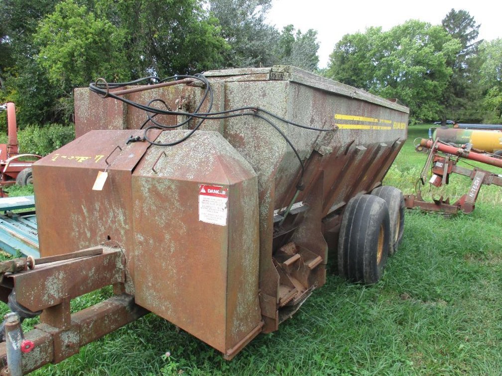 Hedlund Martin Manure Spreader