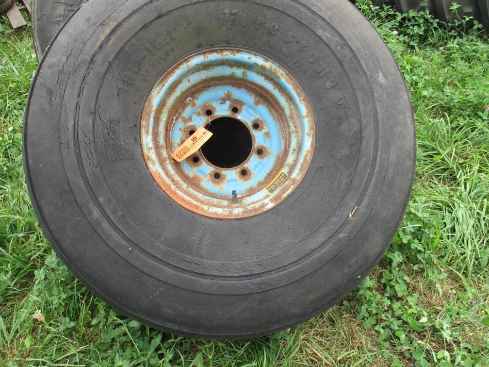 (8) Bolt Rim