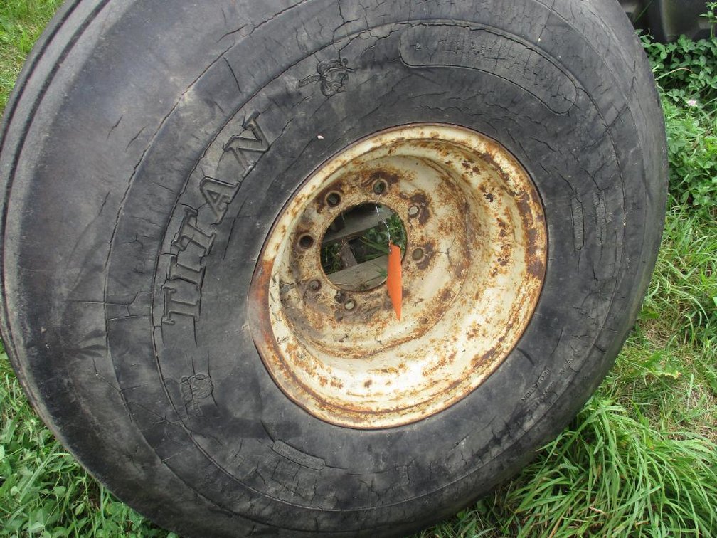 Titan 16.5x16.1 Tire with Rim