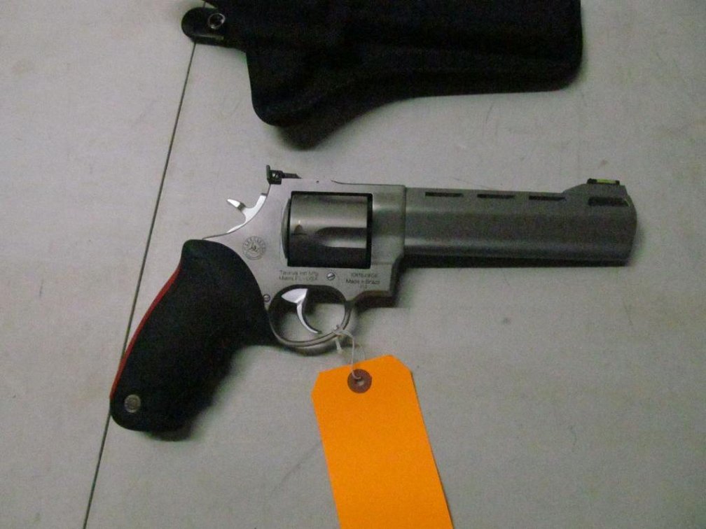 Taurus  SS Raging Bull, 454 Casull  Revolver, SN: KM164808