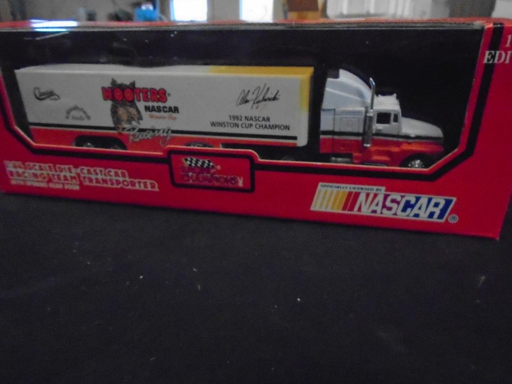 1992 Hooters Racing Team Transporter