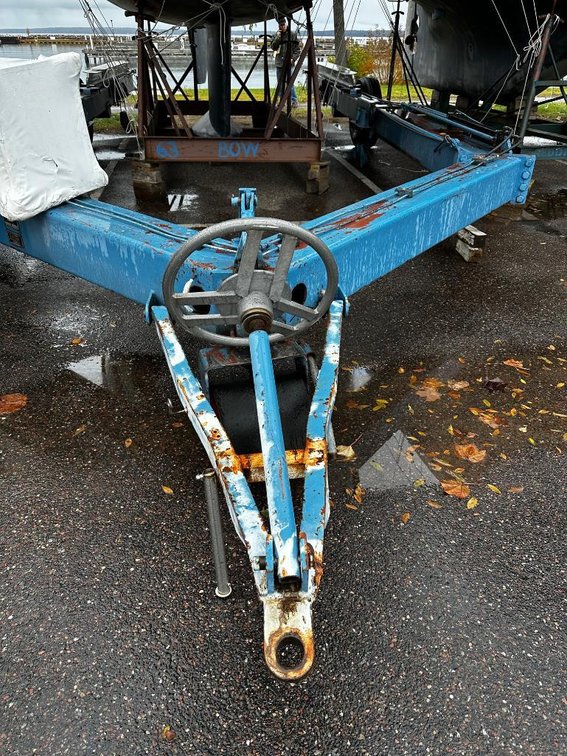 Marine Travelift Trailer. (No Title)