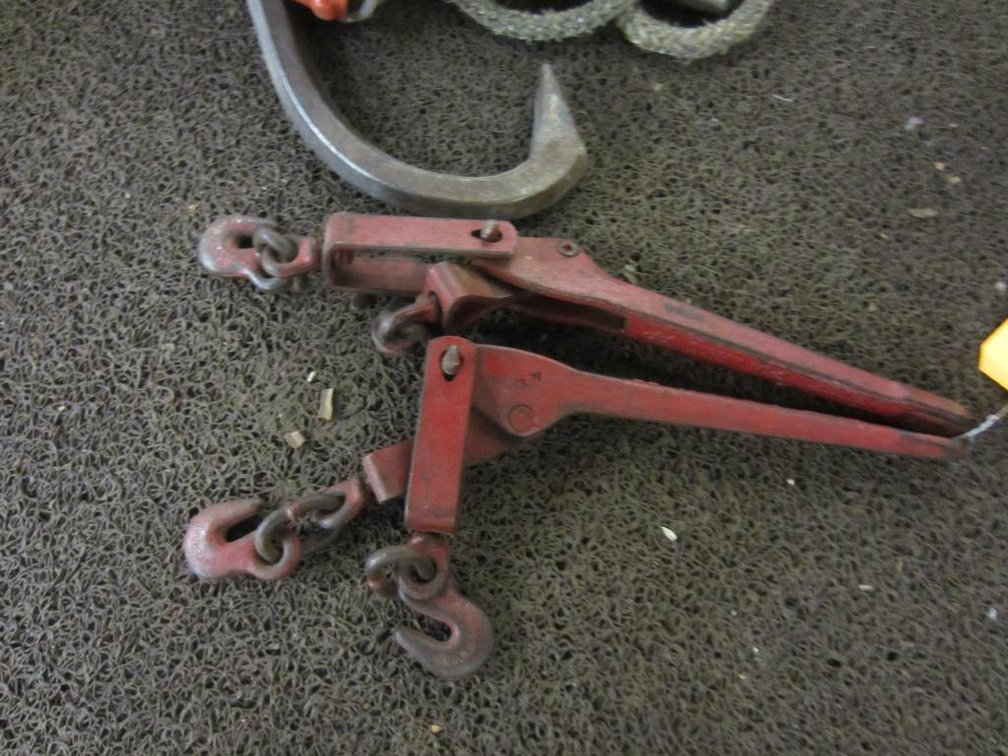 (2) Snap Chain Binders