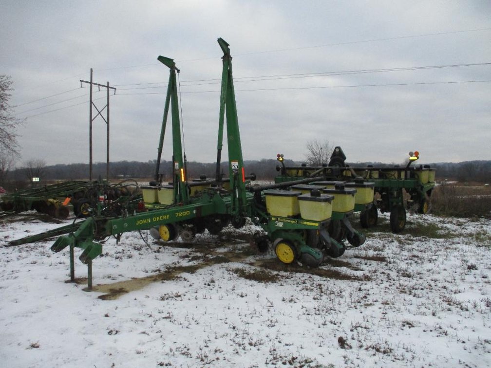 John Deere Model 7200 Corn Planter