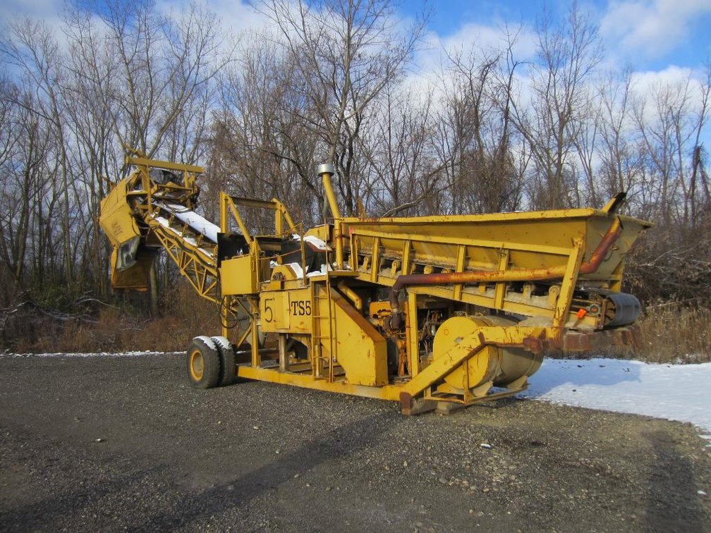 Soil & Sand Screener with Hammermill