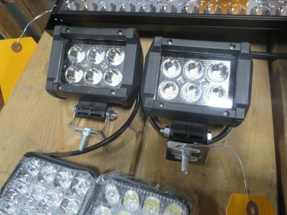 (2) New 3.5" LED Light Pods (CW)
