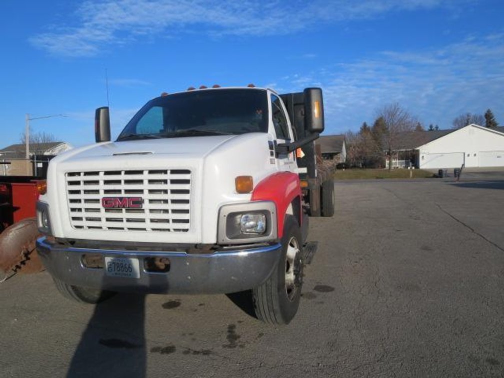 2004 GMC C7500 (Has WI Title) (OF)