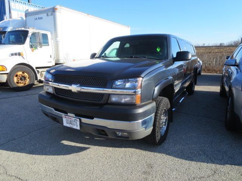 2003 Chevy Silverado 2500 HD Diesel (Has WI Title) (OF)
