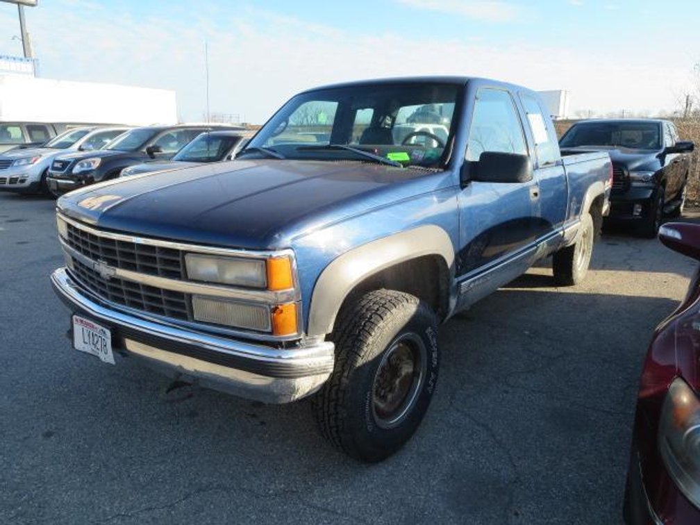 1998 Chevrolet K2500 4x4 (HAS WI TITLE)