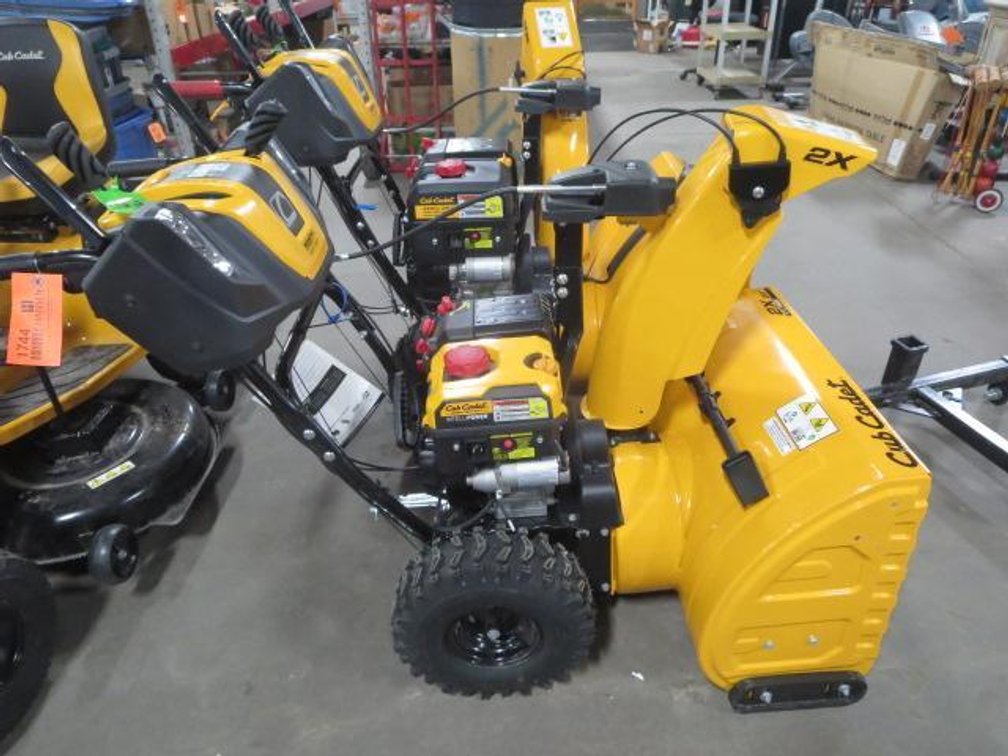 Cub Cadet  Snow Blower 2X 26 (CA)