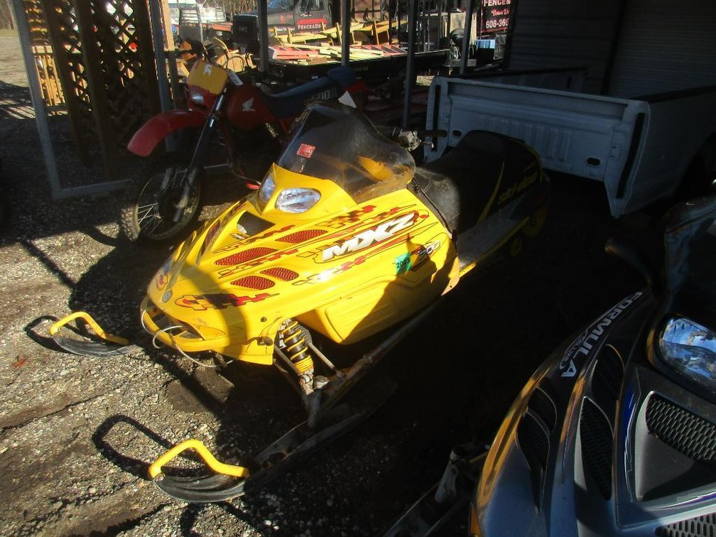 2003 Ski-Doo MXZ 700 (Beloit, WI)
