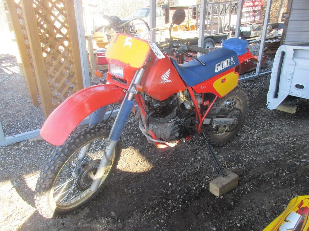 1986 Honda 600 Enduro Dirt Bike ( HAS WI TITLE) (Beloit, WI)