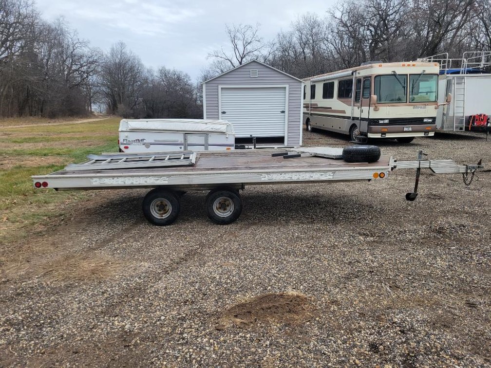 16' Sled Bed Aluminum Snowmobile Trailer (HAS CERTIFICATE OF ORIGIN) (Beloit, WI)