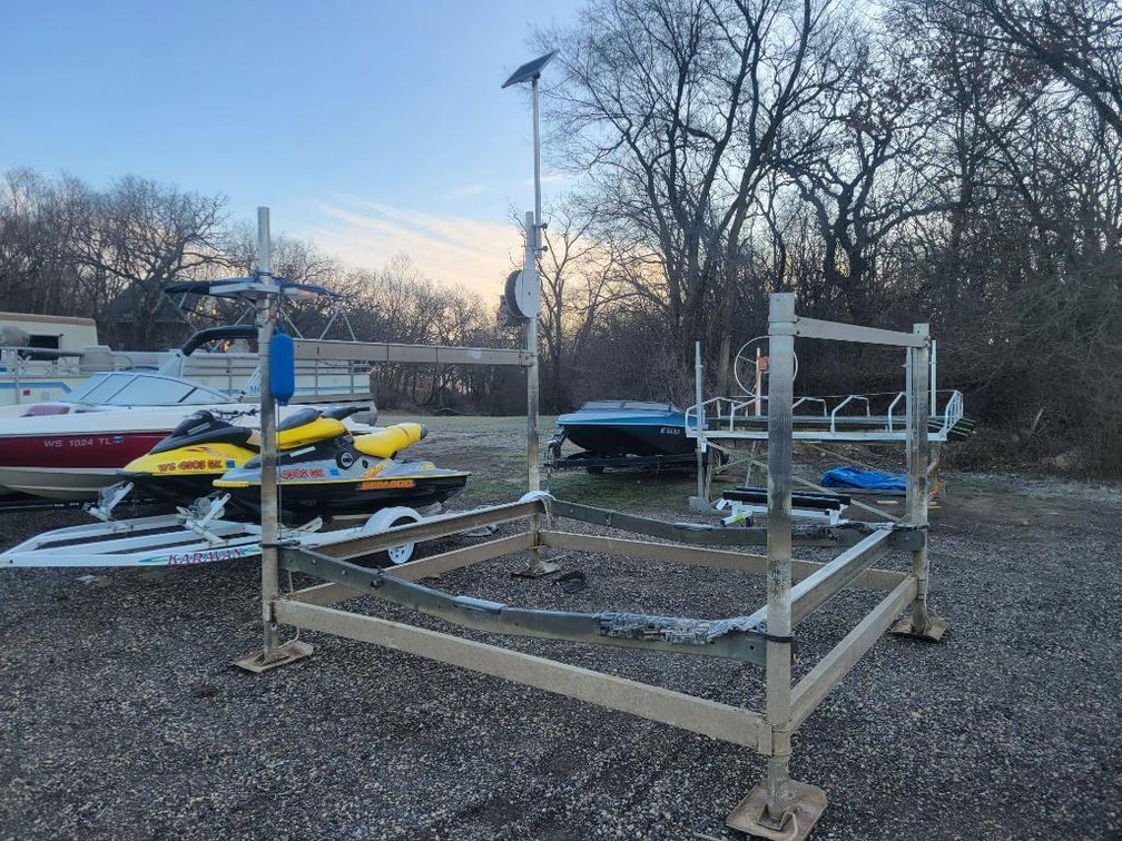 Solar Powered Pontoon Boat Lift (Beloit, WI)