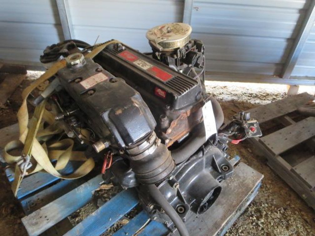 3.7 Merc Crusher Boat Motor (Beloit, WI)