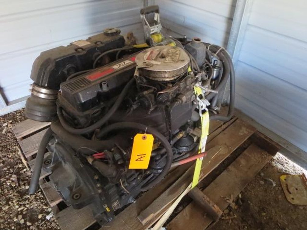3.7 Merc Crusher Boat Motor (Beloit, WI)
