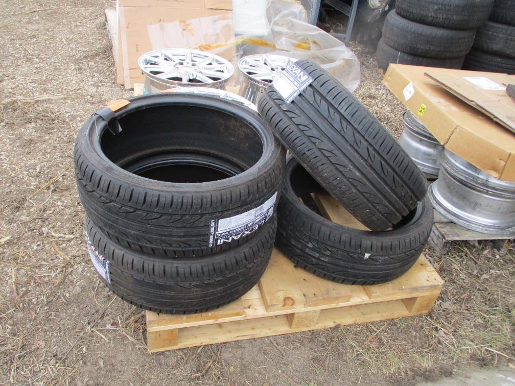 Lexani Performance Tires