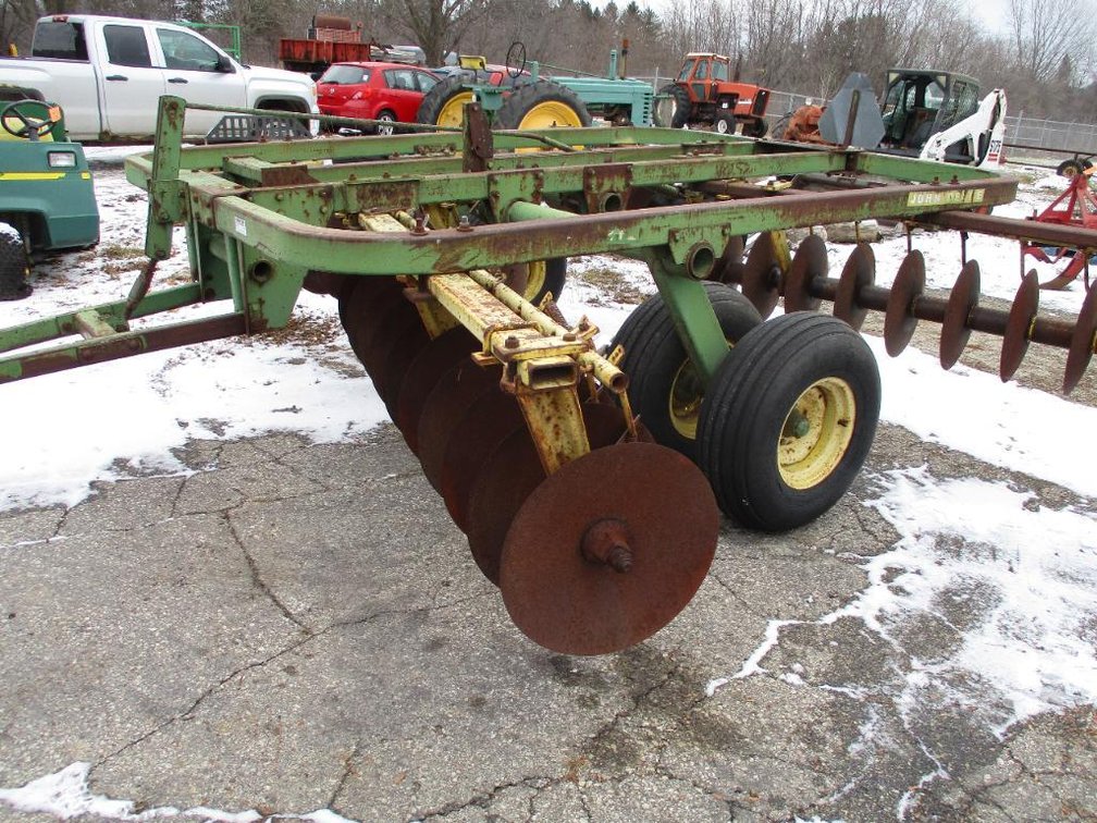 John Deere Model 210 Tandem Disc