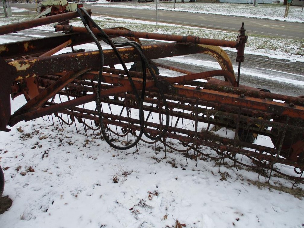 New Idea Model 402 Dolly Rake