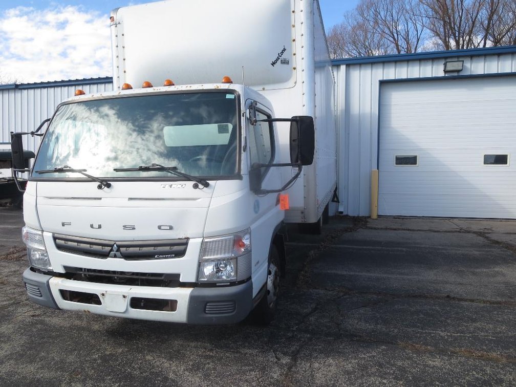 2012 Mitsubishi Fuso 18' Box Truck