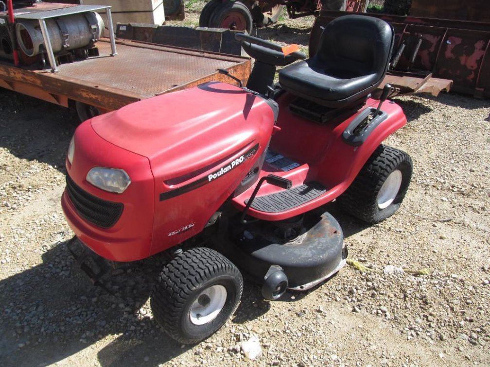 Poulan Pro XT Hydro Lawn Mower