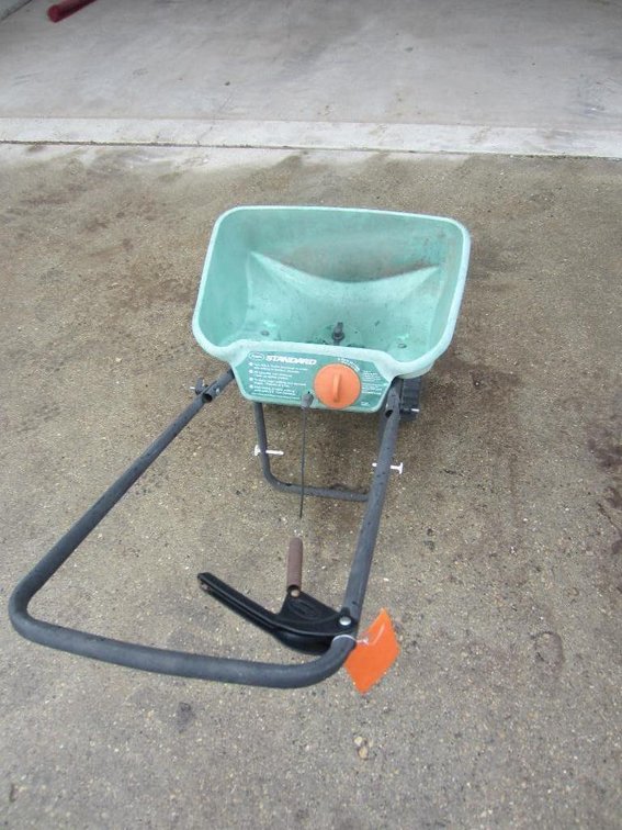 Scott's Standard Seed Spreader