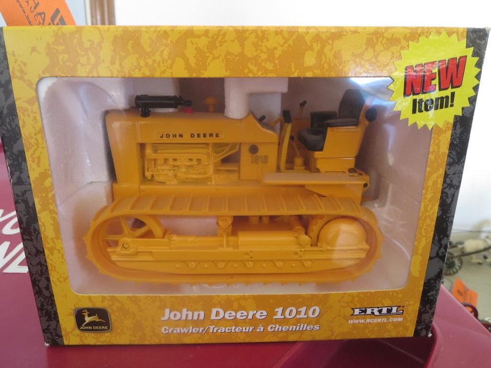 John Deere 1010 Crawler Toy Tractor