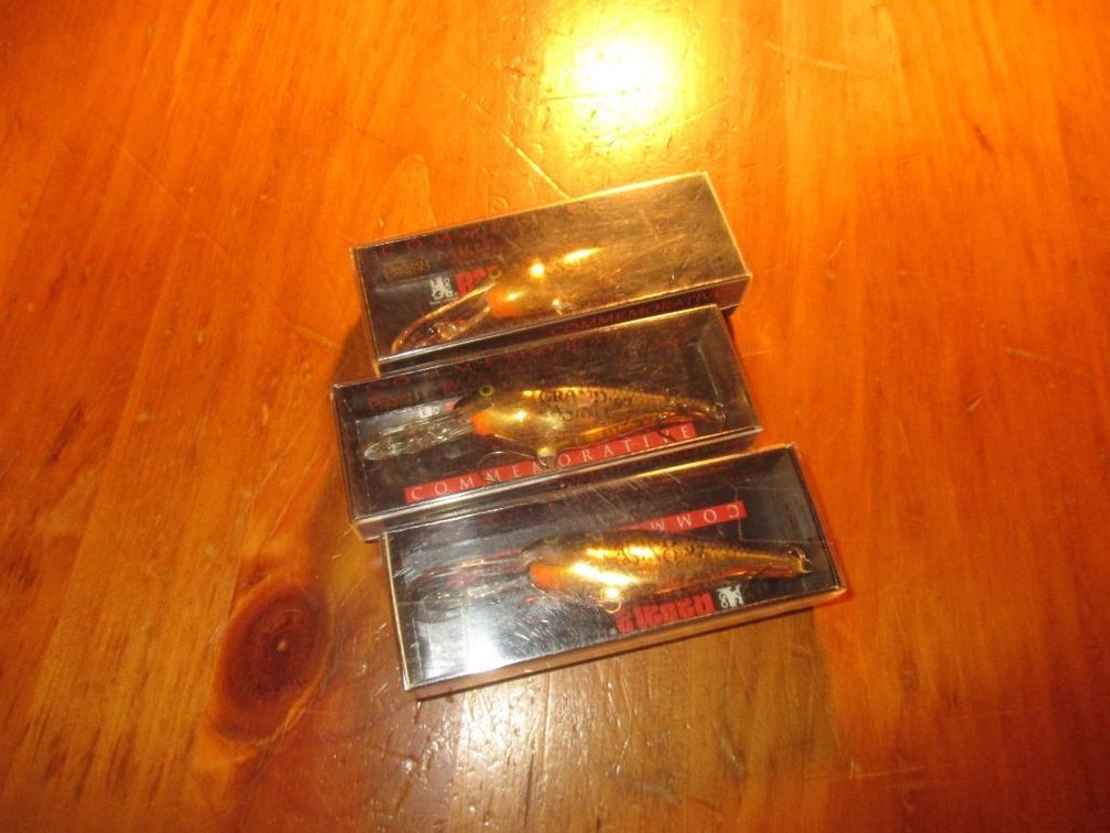 (3) Fishing Lures