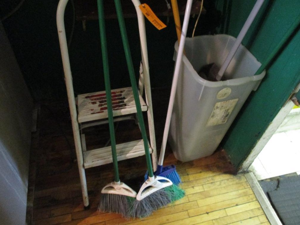Contents of Corner