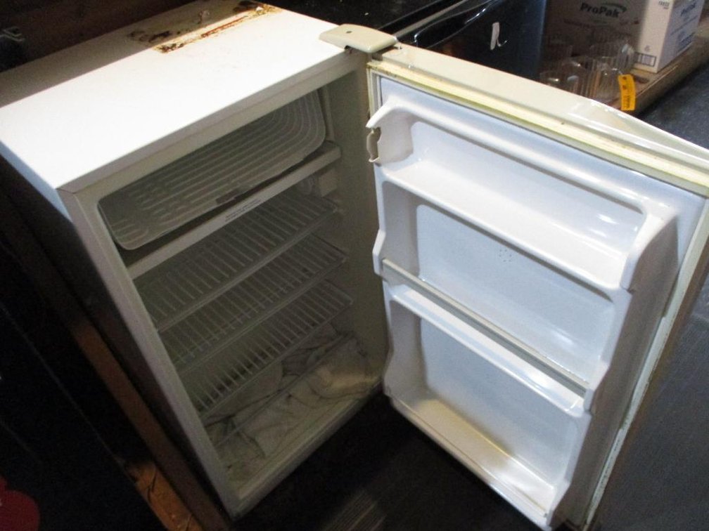 Haier Refrigerator Compact Fridge