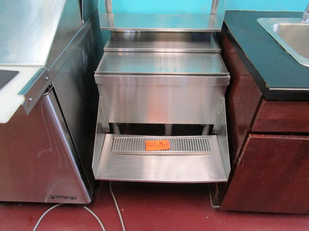 LaCrosse Custom Ice Box