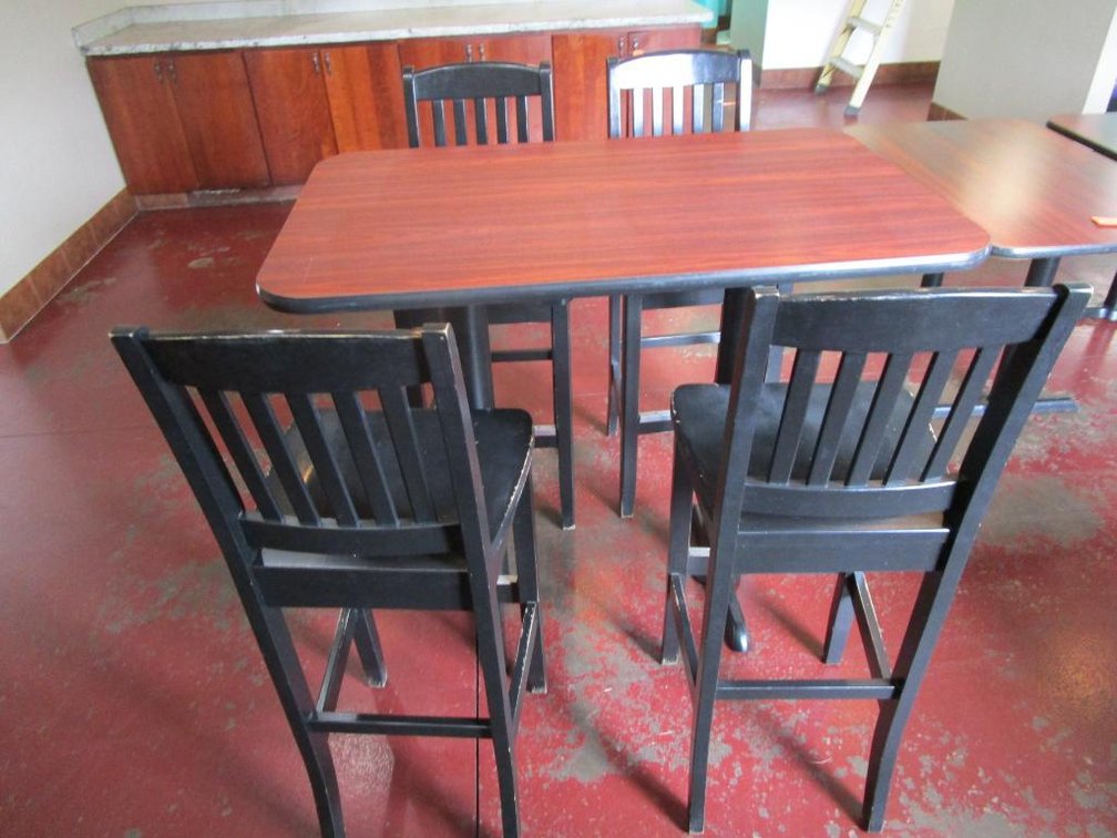 High Top Table and (4) Chairs