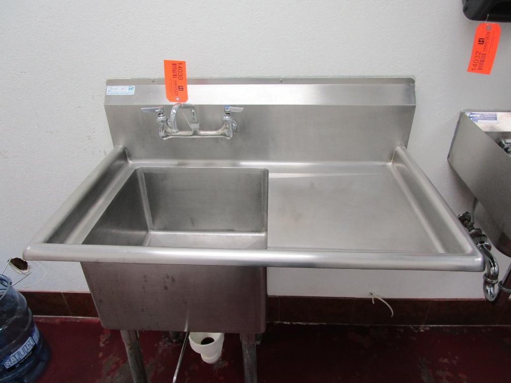 Stainless Steel Sink with Faucet