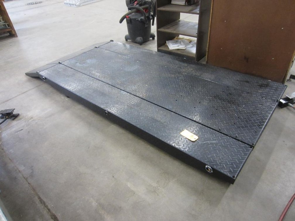 VSG 1000 MCL Pneumatic Motorcycle/ATV Lift