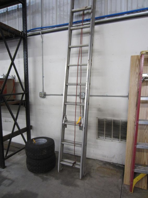 Werner D-1120-2X Aluminum Extension Ladder
