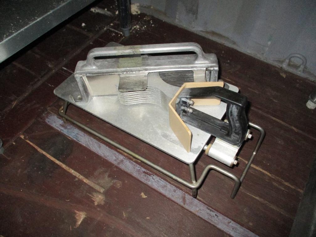 Prince Castle Manual Tomato Slicer