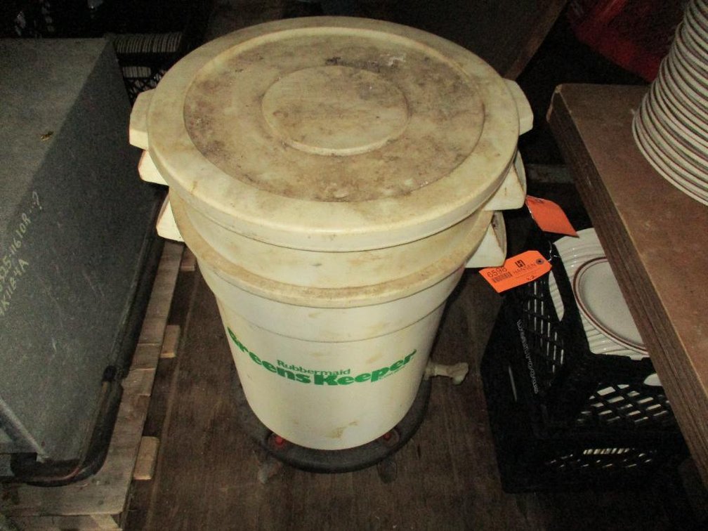 Rubbermaid 2 Piece Greens Keeper