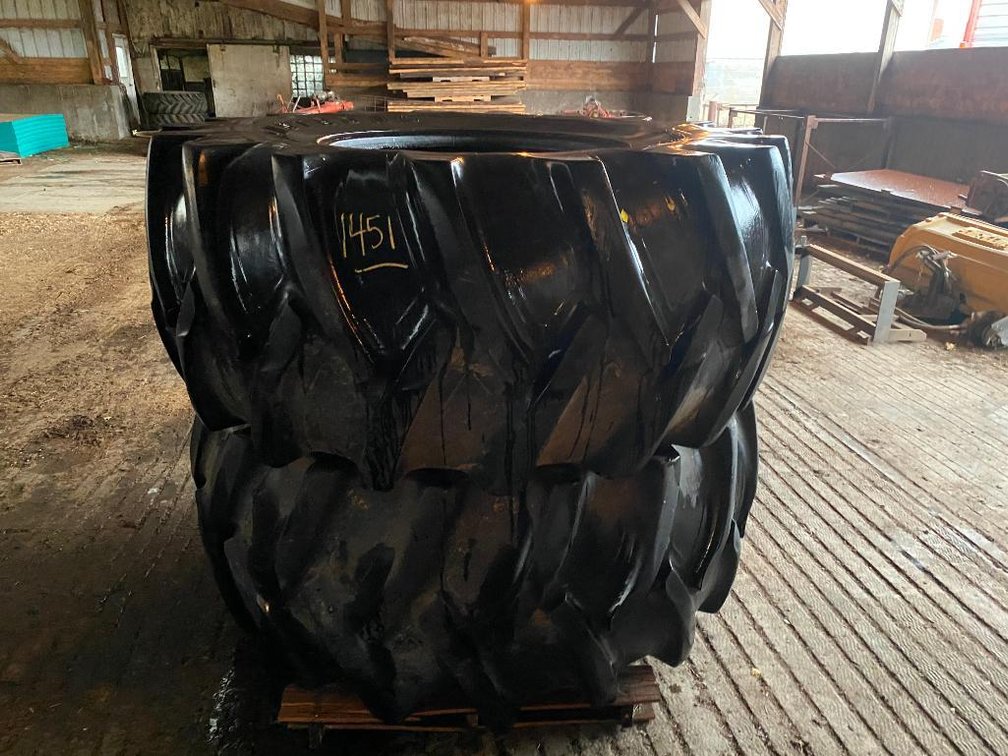 (2) ArmStrong 30.5L-32 Hi- Power Lug Combine tires