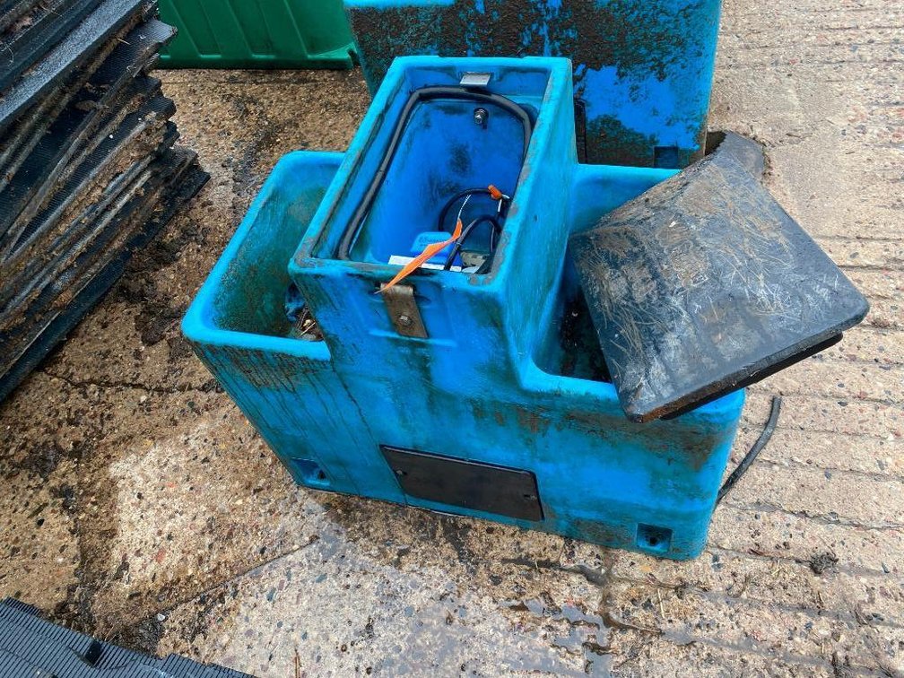 Miraco Lil' Spring 2900 Automatic Cattle Waterer