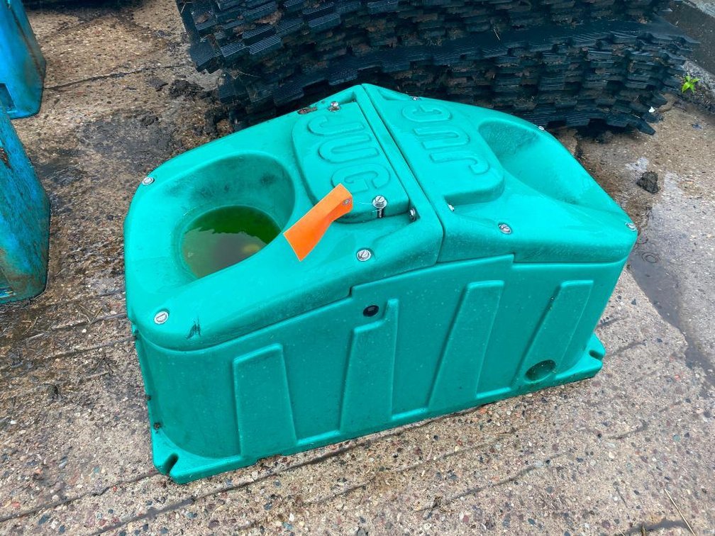 JUG Automatic Cattle Waterer