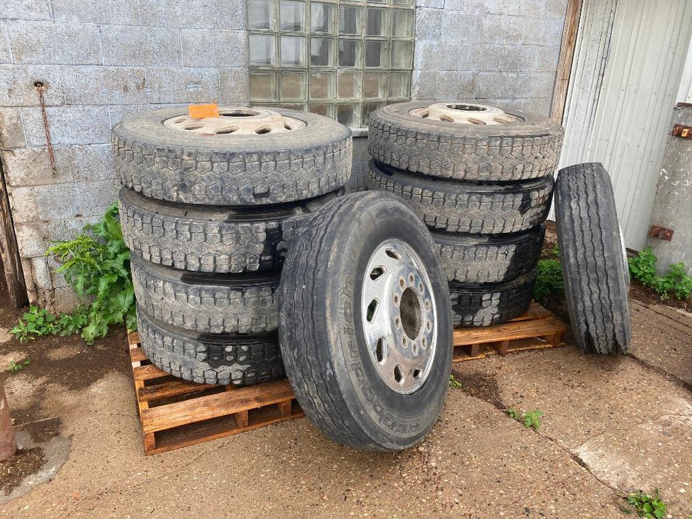 (10) 11R24.5 Tires On Rims