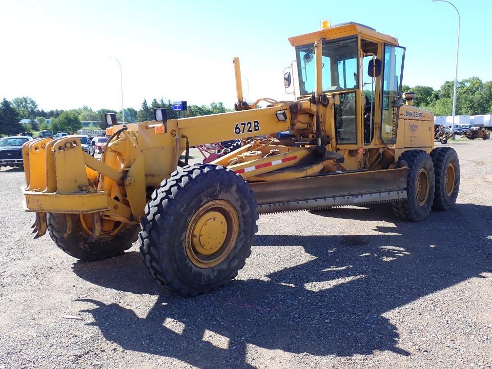 John Deere 672B Motor Grader *Township Owned*