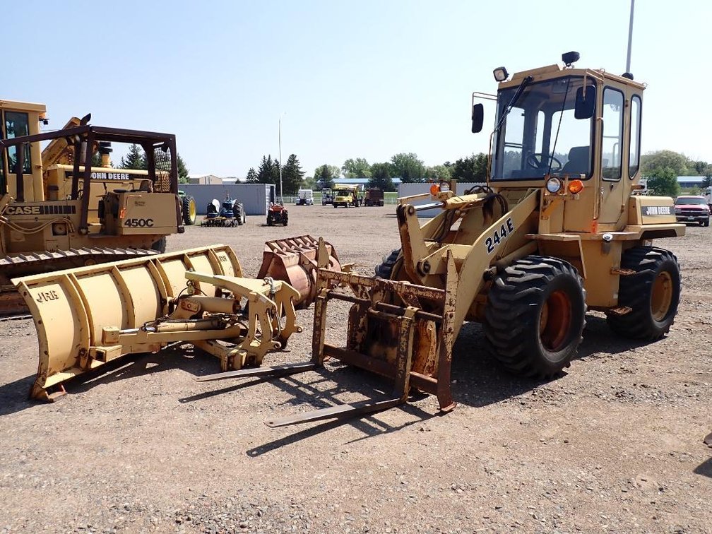 John Deere 244E Wheel Loader