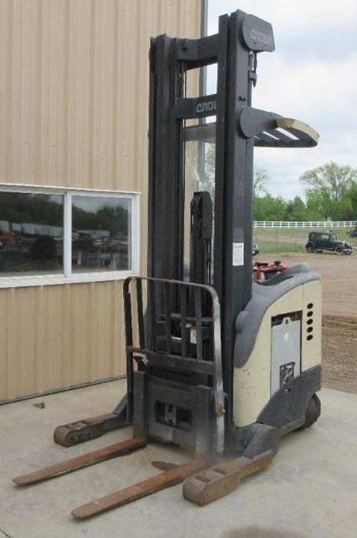 Crown RR 500 Series Forklift