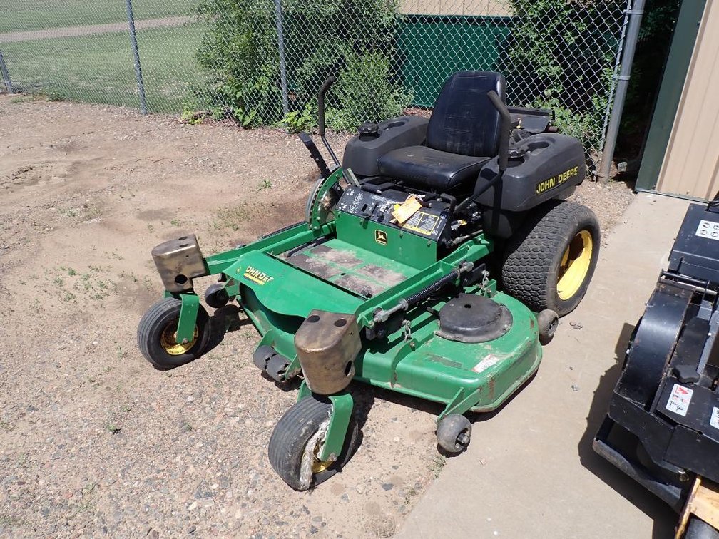 John Deere Zero Turn Mower