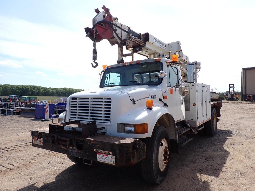 2001 International 4900 DT 466E (Has MN Title)