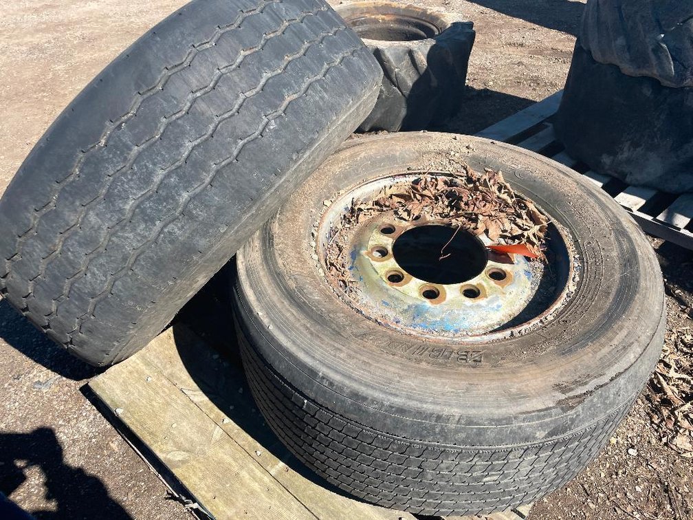 (2) Semi Front Steer Tires